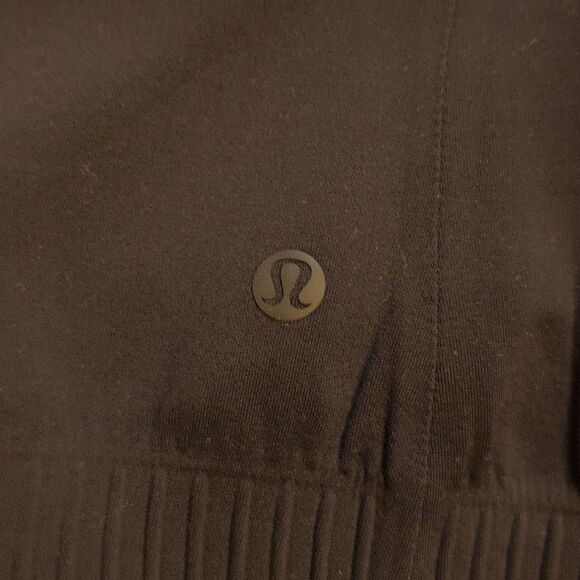 Lululemon Down & Around Vest Black 800-fill Goose Down Size 8 - Picture 4 of 13